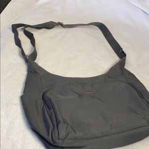 LN Baggalini Crossbody Travel bag Black Nylon